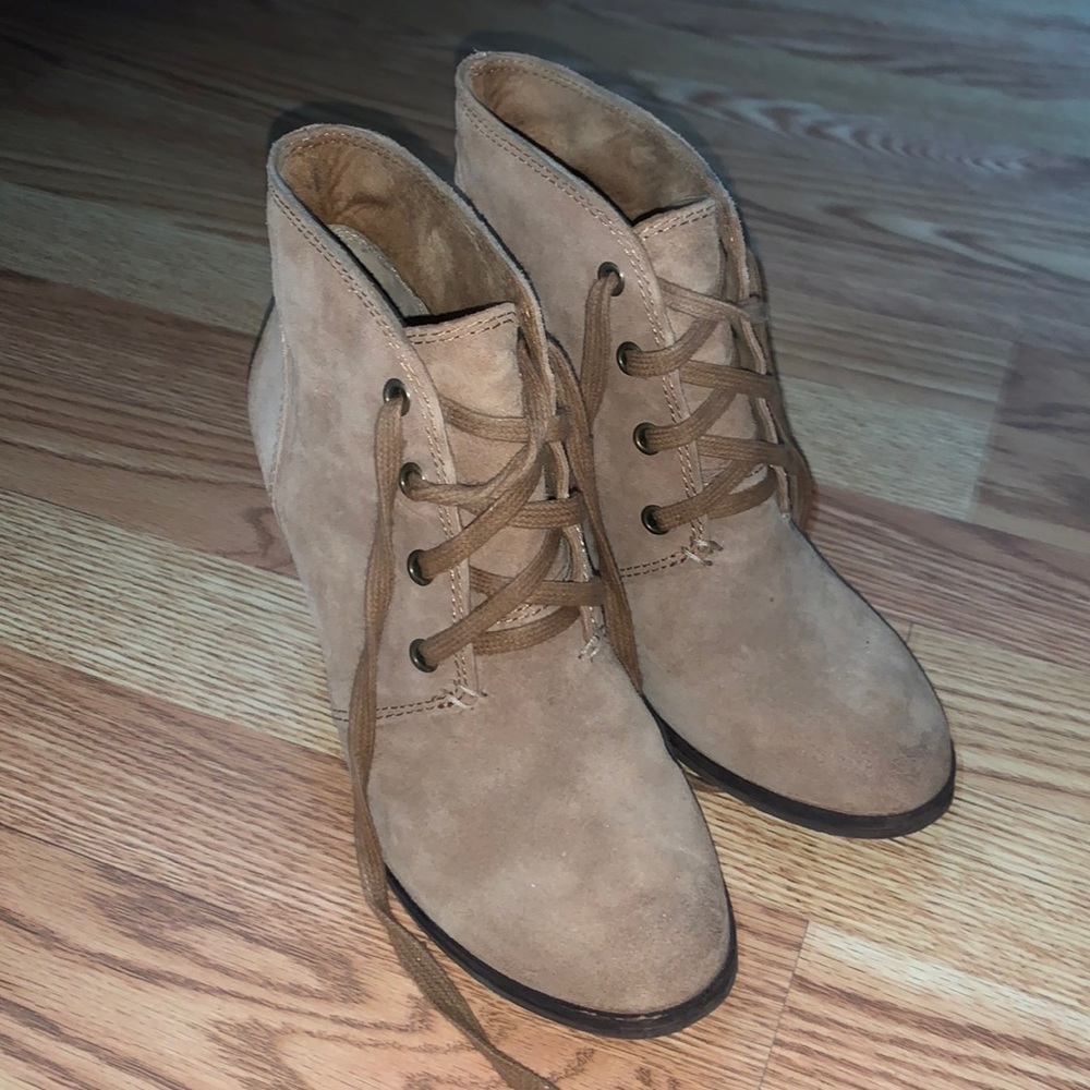 The cutest fall boots